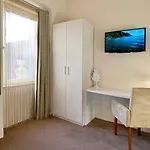 Shangri La Mansion 3*