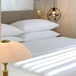 Gasthuis Shangri La Mansion 3*