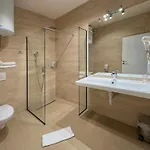 Shangri La Mansion Affittacamere 3*