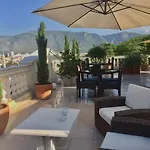 Shangri La Mansion 3*