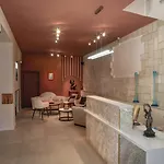 Affittacamere Shangri La Mansion 3*