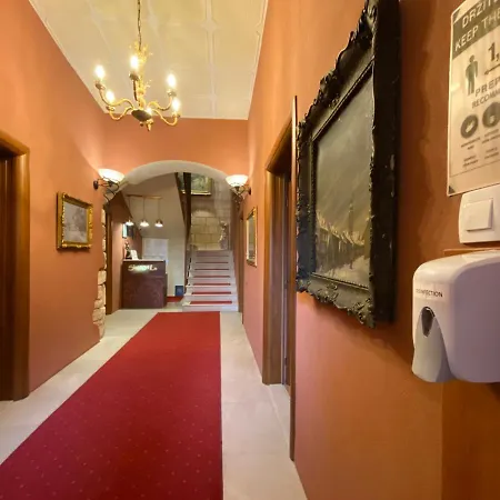 Shangri La Mansion Pensión Mostar