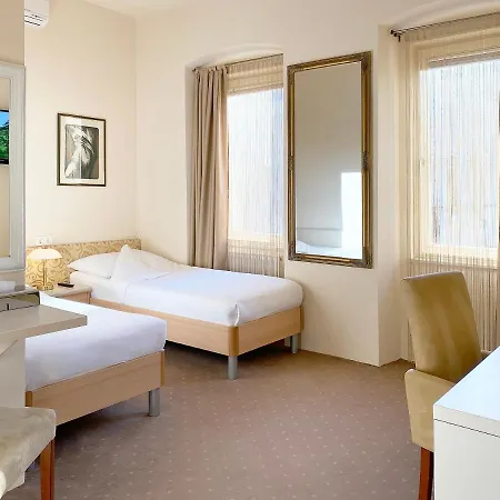 Shangri La Mansion Affittacamere 3*