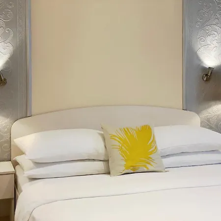 Shangri La Mansion 3*