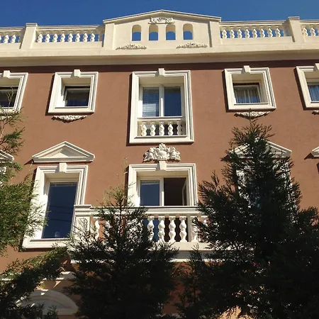 Shangri La Mansion