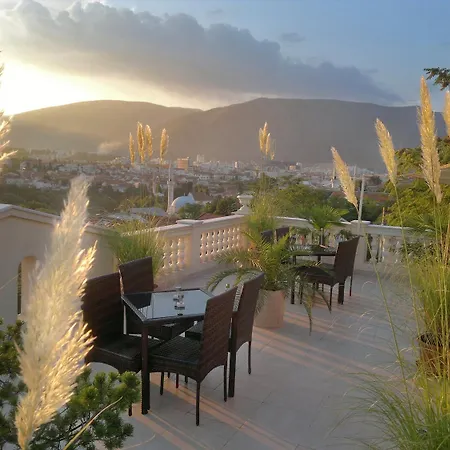 Shangri La Mansion 3* מוסטר