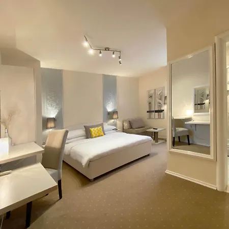 Affittacamere Shangri La Mansion 3*