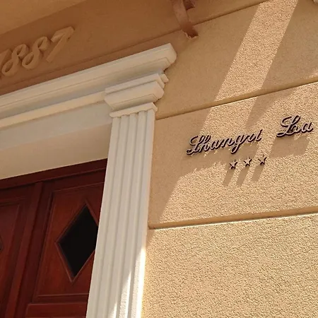 Shangri La Mansion