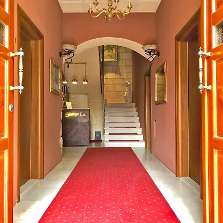 Shangri La Mansion