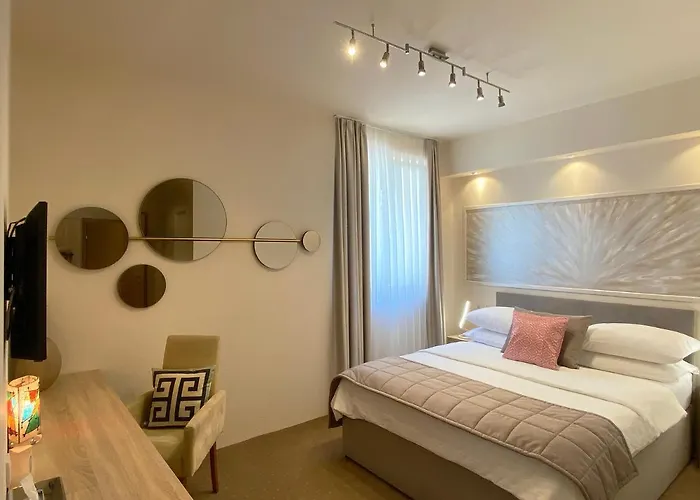 香格里拉大厦酒店 3*