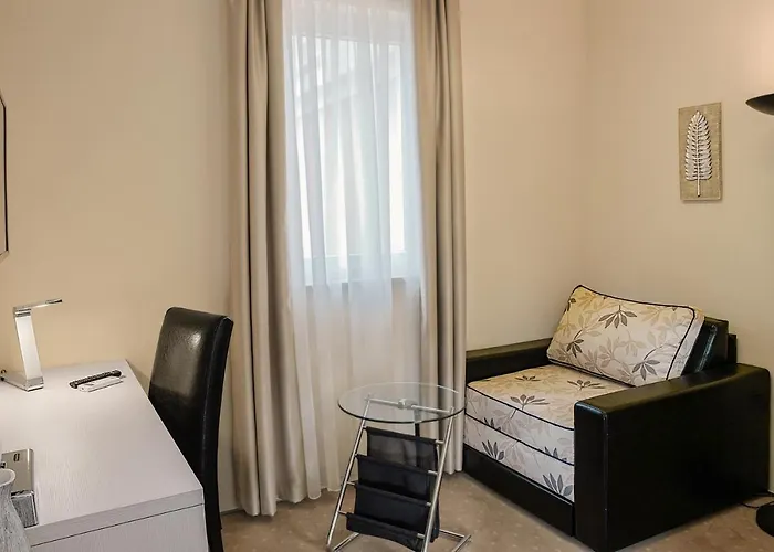 香格里拉大厦酒店 3* 莫斯塔尔