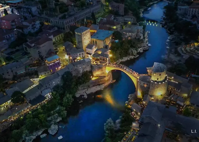 香格里拉大厦酒店 3*