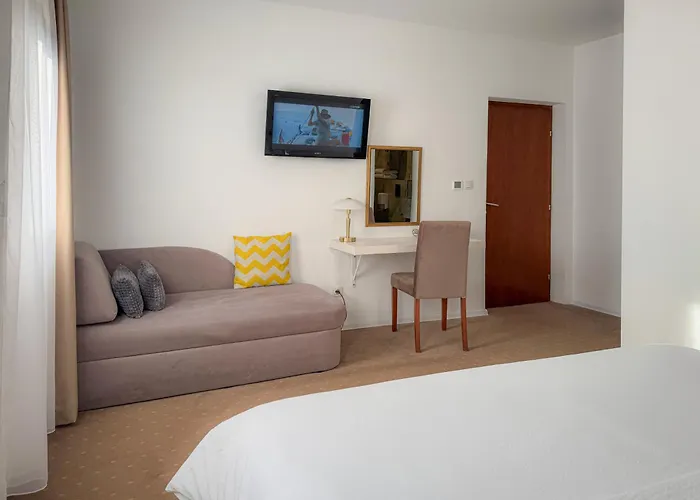 香格里拉大厦酒店 招待所 3*