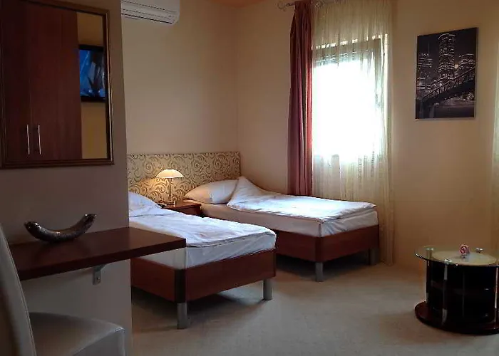 香格里拉大厦酒店 3* 莫斯塔尔