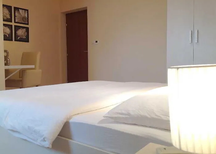 香格里拉大厦酒店 3*